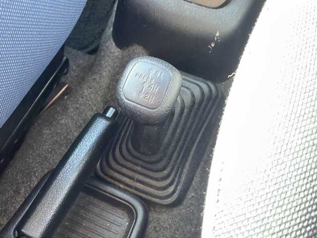 日産 キックス RX 徳島県 2008(平20)年 16.5万km ブラック 社外7型Sナビ　MS108-D/（CD/VTR/iPod/ラジオ/ワンセグ）/ETC/純正15AW/4WD/純正フロアマット/スペアキー/ハロゲンヘッドライト/フォグライト/純正ドアバイザー/電動格納ミラー/運転席シートヒーター/取扱説明書/新車時保証書