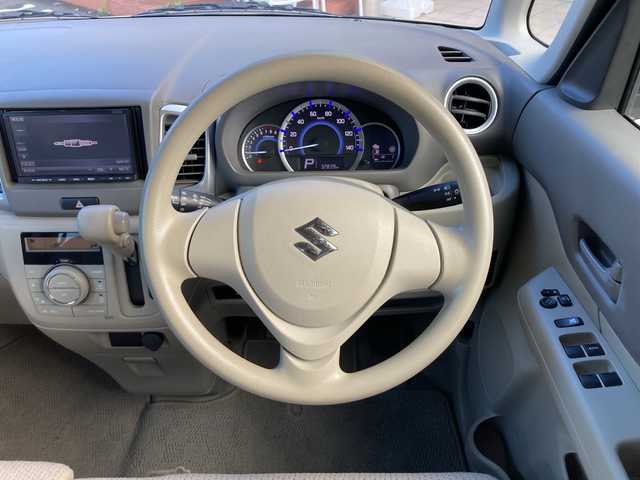 スズキ スペーシア G 愛媛県 2017(平29)年 3.3万km クリスタルホワイトP 純正ナビ/ＴＶ/バックカメラ/シートヒーター/両側スライドドア/禁煙車/スマートキー/プッシュスタート/取説