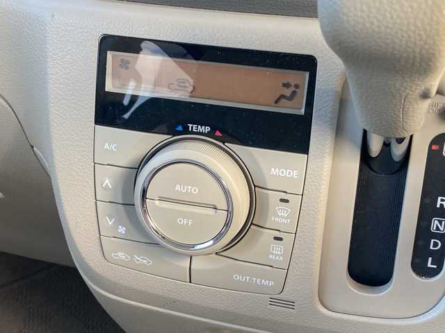 スズキ スペーシア G 愛媛県 2017(平29)年 3.3万km クリスタルホワイトP 純正ナビ/ＴＶ/バックカメラ/シートヒーター/両側スライドドア/禁煙車/スマートキー/プッシュスタート/取説