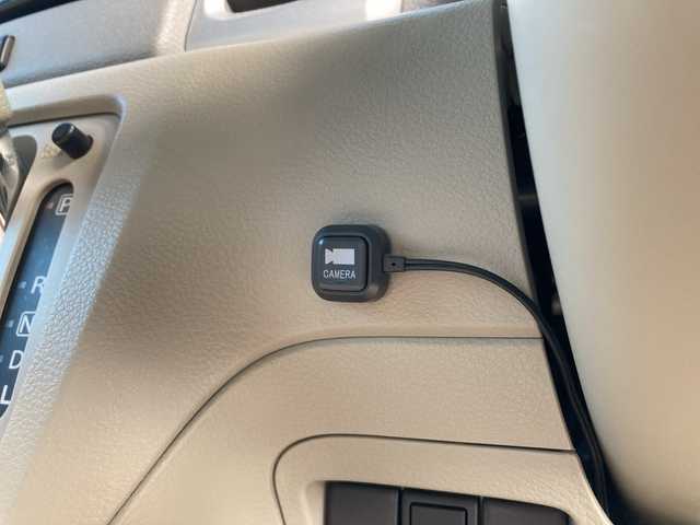 スズキ スペーシア G 愛媛県 2017(平29)年 3.3万km クリスタルホワイトP 純正ナビ/ＴＶ/バックカメラ/シートヒーター/両側スライドドア/禁煙車/スマートキー/プッシュスタート/取説