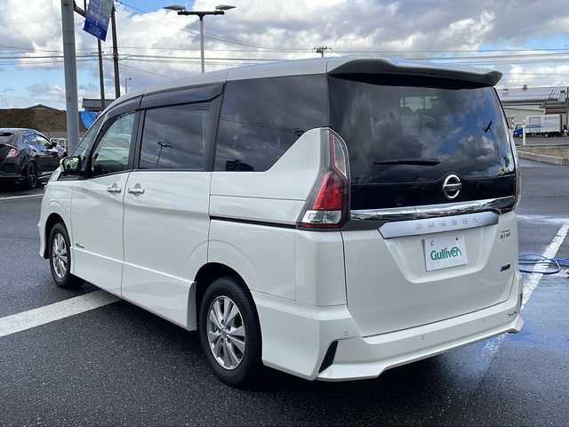 日産 セレナ