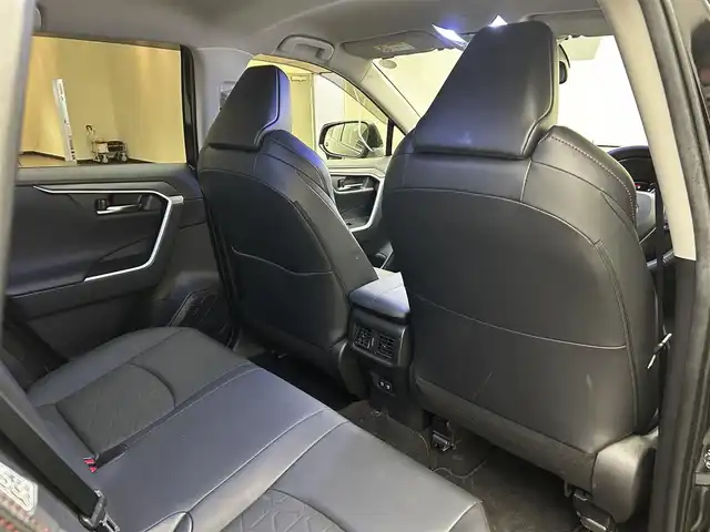 トヨタ ＲＡＶ４ アドベンチャー オフロードPKG 愛媛県 2022(令4)年 4.7万km アティチュードブラックマイカ