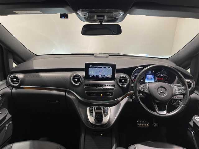 メルセデス・ベンツ Ｖ２２０ d スポーツ ロング 愛知県 2018(平30)年 5万km オブシディアンブラックM パノラミックＳ／Ｒ　/Ｂｕｒｍｅｓｔｅｒサウンド　/本革シート　/レーダーセーフティーＰＫＧ　/ＣＯＭＭＡＮＤナビ　/Ｂｌｕｅｔｏｏｔｈ　/３６０度カメラ　/フルセグＴＶ　/ＡＣＣ　/ＬＫＡ　/ＬＤＷ　/ＢＳＭ　/ＥＴＣ２．０/LEDヘッドライト/アイドリングストップ/ウィンカーミラー/パワーバックドア/両側パワースライドドア