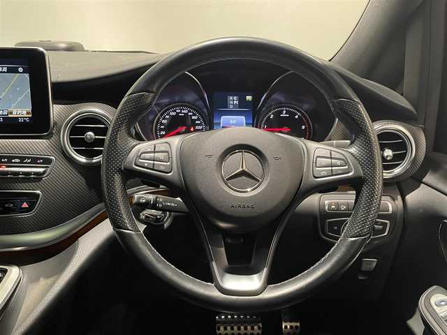 メルセデス・ベンツ Ｖ２２０ d スポーツ ロング 愛知県 2018(平30)年 5万km オブシディアンブラックM パノラミックＳ／Ｒ　/Ｂｕｒｍｅｓｔｅｒサウンド　/本革シート　/レーダーセーフティーＰＫＧ　/ＣＯＭＭＡＮＤナビ　/Ｂｌｕｅｔｏｏｔｈ　/３６０度カメラ　/フルセグＴＶ　/ＡＣＣ　/ＬＫＡ　/ＬＤＷ　/ＢＳＭ　/ＥＴＣ２．０/LEDヘッドライト/アイドリングストップ/ウィンカーミラー/パワーバックドア/両側パワースライドドア
