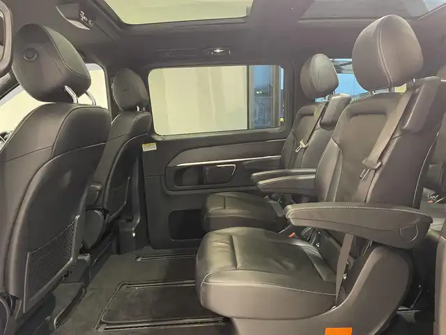 メルセデス・ベンツ Ｖ２２０ d スポーツ ロング 愛知県 2018(平30)年 5万km オブシディアンブラックM パノラミックＳ／Ｒ　/Ｂｕｒｍｅｓｔｅｒサウンド　/本革シート　/レーダーセーフティーＰＫＧ　/ＣＯＭＭＡＮＤナビ　/Ｂｌｕｅｔｏｏｔｈ　/３６０度カメラ　/フルセグＴＶ　/ＡＣＣ　/ＬＫＡ　/ＬＤＷ　/ＢＳＭ　/ＥＴＣ２．０/LEDヘッドライト/アイドリングストップ/ウィンカーミラー/パワーバックドア/両側パワースライドドア