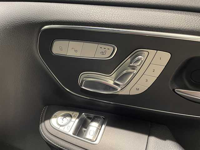 メルセデス・ベンツ Ｖ２２０ d スポーツ ロング 愛知県 2018(平30)年 5万km オブシディアンブラックM パノラミックＳ／Ｒ　/Ｂｕｒｍｅｓｔｅｒサウンド　/本革シート　/レーダーセーフティーＰＫＧ　/ＣＯＭＭＡＮＤナビ　/Ｂｌｕｅｔｏｏｔｈ　/３６０度カメラ　/フルセグＴＶ　/ＡＣＣ　/ＬＫＡ　/ＬＤＷ　/ＢＳＭ　/ＥＴＣ２．０/LEDヘッドライト/アイドリングストップ/ウィンカーミラー/パワーバックドア/両側パワースライドドア