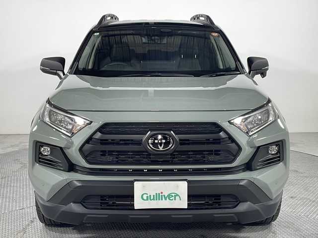トヨタ ＲＡＶ４ アドベンチャー オフロードPKGⅡ 広島県 2024(令6)年 0.8万km Ｄグリーン 純正10.5型ディスプレイオーディオ/デジタルインナーミラー/バックカメラ/ブラック合皮シート/パワーシート/シートヒーター/ベンチレーション/ステアリングヒーター/マルチテレインセレクト/ダウンヒルアシストコントロール/クリアランスソナー/パーキングサポートブレーキ/ブラインドスポットモニター/セーフティセンス/・プリクラッシュセーフティ/・レーントレーシングアシスト/・オートマチックハイビーム/・レーダークルーズコントロール/・ロードサインアシスト/ルーフレール/LEDヘッドランプ/フロントフォグランプ/純正18インチAW/ETC2.0/USB入力端子