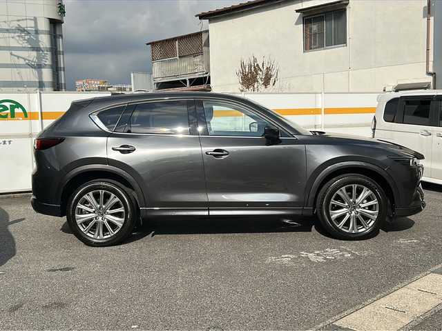マツダ ＣＸ－５ XD エクスクルーシブモード 愛知県 2022(令4)年 1.9万km マシーングレープレミアムM /禁煙//ワンオーナー//メーカーナビ//フルセグ/BT/USB/FM/AM//BOSEプレミアムサウンド//全方位カメラ//純正19AW//茶レザーシート//シートメモリー//前席パワーシート//前席シートヒーター//前席ベンチレーション//ワイヤレス充電//革巻ステアリング//ステアリングスイッチ//ステアリングヒーター//ドライブレコーダー//ETC//クリアランスソナー//i-stop//ACC/SBS/SCBS//レーンキープアシストシステム//車間認知支援システム//車線逸脱警報システム//ブラインドスポットモニタリング//車間制御//速度標識警報//ドライバーアテンションアラート//ACC//オフロードトラクションアシストスイッチ//LEDオートライト//ヘッドライトウォッシャー//Rフォグ//リヤワイパー//プッシュスタート//防眩ルームミラー//トノカバー//社外スカッフプレート//フロアマット//USB充電//新車時保証書//取扱説明書/ナビ取説/ドラレコ取説//スマートキー//スマートスペアキー