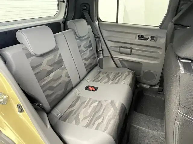 ダイハツ タフト G ダーククロムベンチャー 群馬県 2025(令7)年 0.1千km サンドベージュメタリック 届出済未使用車/ガラスルーフ/スマートアシスト/衝突回避支援ブレーキ/衝突警報機能/ブレーキ制御付誤発信抑制機能/車線逸脱抑制制御機能/車線逸脱警報機能/先行車発信お知らせ機能/ふらつき警報/標識認識機能/サイドビューランプ/コーナーセンサー/路側逸脱警報機能/全車速追従機能付きアダプティブクルーズコントロール/シートヒーター（D/N）/電動サイドブレーキ/ブレーキオートホールド/ステアリングスイッチ/革巻きステアリング/電動格納ミラー/2.1A USB/プッシュスタートボタン/アイドリングストップ/シートリフター/スマートキー/スペアキー（1本）/オートライト/LED/フォグ/純正15インチAW