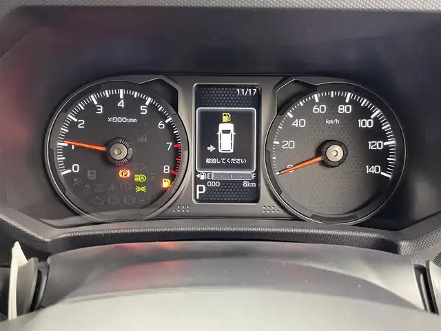 ダイハツ タフト G ダーククロムベンチャー 群馬県 2025(令7)年 0.1千km サンドベージュメタリック 届出済未使用車/ガラスルーフ/スマートアシスト/衝突回避支援ブレーキ/衝突警報機能/ブレーキ制御付誤発信抑制機能/車線逸脱抑制制御機能/車線逸脱警報機能/先行車発信お知らせ機能/ふらつき警報/標識認識機能/サイドビューランプ/コーナーセンサー/路側逸脱警報機能/全車速追従機能付きアダプティブクルーズコントロール/シートヒーター（D/N）/電動サイドブレーキ/ブレーキオートホールド/ステアリングスイッチ/革巻きステアリング/電動格納ミラー/2.1A USB/プッシュスタートボタン/アイドリングストップ/シートリフター/スマートキー/スペアキー（1本）/オートライト/LED/フォグ/純正15インチAW