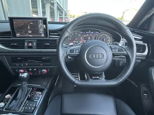 アウディ ＲＳ６ アバント パフォーマンス 茨城県 2016(平28)年 4.7万km 黒 ナイトビジョンパッケージ/純正ナビ/（AM.FM.CD.DVD.BT）/フルセグTV/360°カメラ/ETC/ACC/LKA/BSM/HUD/パノラマSR/黒革シート/BOSEサウンド/D/N席パワーシート/D/N席シートヒーター/パワーバックドア
