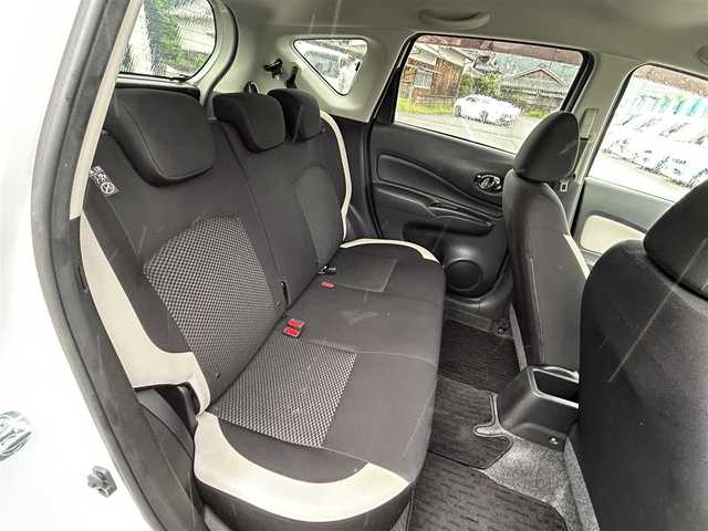 日産 ノート e－パワー X 愛媛県 2016(平28)年 8.8万km ブリリアントホワイトパール 純正ナビ（Bluetooth/フルセグTV/DVD再生）/ETC/アラウンドビューモニター/前方ドライブレコーダー/純正フロアマット/USB入力端子/前後コーナーセンサー/LEDヘッドライト/フォグランプ/スマートキー/ABS/横滑り防止装置/レーンキープアシスト/盗難防止装置/衝突被害軽減システム