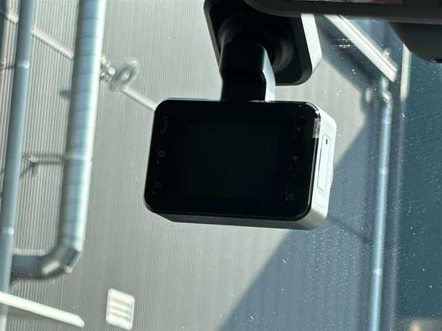 スズキ ソリオ バンディット HV MV 滋賀県 2023(令5)年 4万km ピュアホワイトP 社外7インチナビ/【Bluetooth/CD/DVD/USB】/レーダークルコン /両側パワースライドドア/衝突軽減ブレーキ/リアソナー /レーンキープアシスト/ヘッドアップディスプレイ/D/N席シートヒーター/ETC/前方ドライブレコーダー/プッシュスタート/スマートキー/ステアリングリモコン