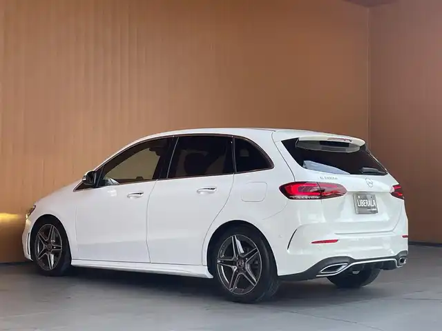 メルセデス・ベンツ Ｂ２００ｄ 愛知県 2021(令3)年 3.7万km ポーラホワイト 純正ナビ /フルセグTV/バックカメラ/レーダーセーフティパッケージ/ACC/ブラインドスポットアシスト/LEDヘッドライト/メモリ付パワーシート/黒ハーフレザー/シートヒーター/パワーバックドア/純正18インチアルミ/ETC