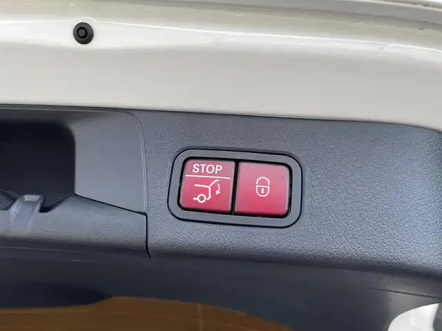 メルセデス・ベンツ Ｂ２００ｄ 愛知県 2021(令3)年 3.7万km ポーラホワイト 純正ナビ /フルセグTV/バックカメラ/レーダーセーフティパッケージ/ACC/ブラインドスポットアシスト/LEDヘッドライト/メモリ付パワーシート/黒ハーフレザー/シートヒーター/パワーバックドア/純正18インチアルミ/ETC