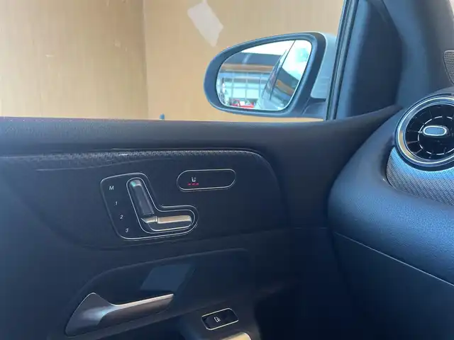 メルセデス・ベンツ Ｂ２００ｄ 愛知県 2021(令3)年 3.7万km ポーラホワイト 純正ナビ /フルセグTV/バックカメラ/レーダーセーフティパッケージ/ACC/ブラインドスポットアシスト/LEDヘッドライト/メモリ付パワーシート/黒ハーフレザー/シートヒーター/パワーバックドア/純正18インチアルミ/ETC