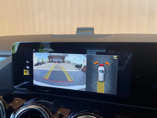 メルセデス・ベンツ Ｂ２００ｄ 愛知県 2021(令3)年 3.7万km ポーラホワイト 純正ナビ /フルセグTV/バックカメラ/レーダーセーフティパッケージ/ACC/ブラインドスポットアシスト/LEDヘッドライト/メモリ付パワーシート/黒ハーフレザー/シートヒーター/パワーバックドア/純正18インチアルミ/ETC