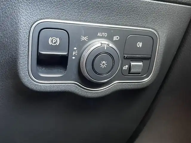 メルセデス・ベンツ Ｂ２００ｄ 愛知県 2021(令3)年 3.7万km ポーラホワイト 純正ナビ /フルセグTV/バックカメラ/レーダーセーフティパッケージ/ACC/ブラインドスポットアシスト/LEDヘッドライト/メモリ付パワーシート/黒ハーフレザー/シートヒーター/パワーバックドア/純正18インチアルミ/ETC