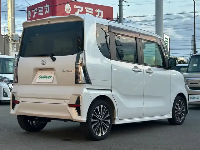 ダイハツ タント カスタム RS 静岡県 2022(令4)年 1.6万km シャイニングホワイトパール SDナビ（フルセグTV、BT接続、CDチェンジャー、DVD再生機能）/全方位カメラ/クルーズコントロール（追従走行：有）/ドライブレコーダー/純正フロアマット/前後コーナーセンサー/LEDヘッドライト/D+N席シートヒーター/純正フロアマット/純正アルミホイール/ベンチシート/両側パワースライドドア/ABS/横滑り防止装置/レーンキープアシスト/盗難防止装置/オートライト/オートマチックハイビーム/W+サイドエアバッグ/カーテンエアバッグ/衝突軽減システム