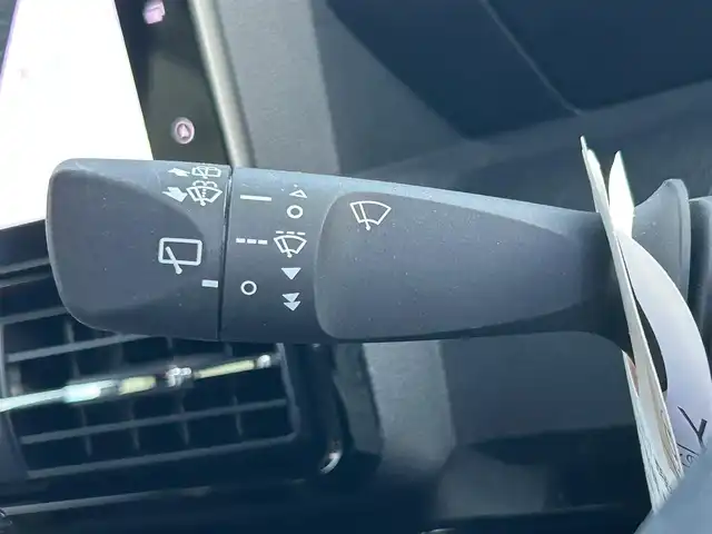 ダイハツ タント カスタム RS 静岡県 2022(令4)年 1.6万km シャイニングホワイトパール SDナビ（フルセグTV、BT接続、CDチェンジャー、DVD再生機能）/全方位カメラ/クルーズコントロール（追従走行：有）/ドライブレコーダー/純正フロアマット/前後コーナーセンサー/LEDヘッドライト/D+N席シートヒーター/純正フロアマット/純正アルミホイール/ベンチシート/両側パワースライドドア/ABS/横滑り防止装置/レーンキープアシスト/盗難防止装置/オートライト/オートマチックハイビーム/W+サイドエアバッグ/カーテンエアバッグ/衝突軽減システム