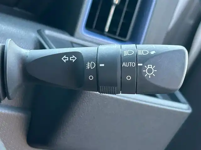 ダイハツ タント カスタム RS 静岡県 2022(令4)年 1.6万km シャイニングホワイトパール SDナビ（フルセグTV、BT接続、CDチェンジャー、DVD再生機能）/全方位カメラ/クルーズコントロール（追従走行：有）/ドライブレコーダー/純正フロアマット/前後コーナーセンサー/LEDヘッドライト/D+N席シートヒーター/純正フロアマット/純正アルミホイール/ベンチシート/両側パワースライドドア/ABS/横滑り防止装置/レーンキープアシスト/盗難防止装置/オートライト/オートマチックハイビーム/W+サイドエアバッグ/カーテンエアバッグ/衝突軽減システム