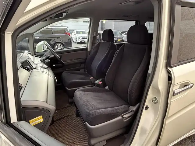 ホンダ ステップワゴン G スタイル エディション 大阪府 2007(平19)年 8.5万km プレミアムホワイトパール 社外ナビ フルセグTV CD DVD BT/フリップダウンモニター/バックカメラ/両側パワースライドドア/HIDヘッドライト/ETC/前後ドラレコ/社外アルミホイール/キーレス 2個/保証書 取説/禁煙車