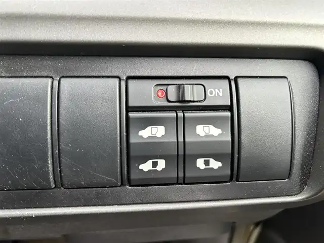 ホンダ ステップワゴン G スタイル エディション 大阪府 2007(平19)年 8.5万km プレミアムホワイトパール 社外ナビ フルセグTV CD DVD BT/フリップダウンモニター/バックカメラ/両側パワースライドドア/HIDヘッドライト/ETC/前後ドラレコ/社外アルミホイール/キーレス 2個/保証書 取説/禁煙車