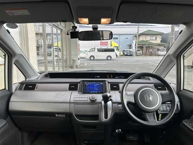 ホンダ ステップワゴン G スタイル エディション 大阪府 2007(平19)年 8.5万km プレミアムホワイトパール 社外ナビ フルセグTV CD DVD BT/フリップダウンモニター/バックカメラ/両側パワースライドドア/HIDヘッドライト/ETC/前後ドラレコ/社外アルミホイール/キーレス 2個/保証書 取説/禁煙車