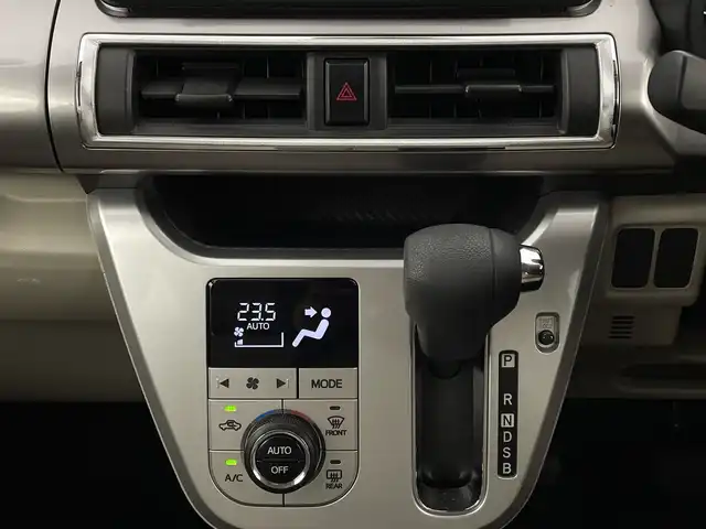 ダイハツ キャスト スタイル X SAⅢ 新潟県 2018(平30)年 5.2万km ファイアークォーツレッドM 4WD/社外ナビ/　　フルセグ/CD/DVD/BT/バックカメラ/オートライト/オートハイビーム/ステアリングスイッチ/アイドリングストップ/電格ミラー/スマートキー/ETC