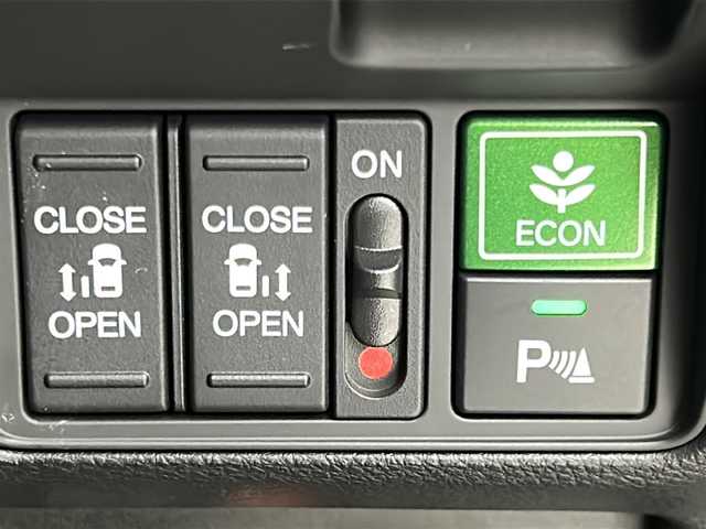 ホンダ オデッセイ ハイブリッド e:HEVアブソルート EX 宮城県 2021(令3)年 6.2万km プラチナホワイトパール 禁煙車/ワンオーナー/ホンダセンシング/・衝突軽減ブレーキ/・アダプティブクルーズコントロール/・ブラインドスポットインフォメーション/・車線維持支援システム/・標識認識機能/全方位カメラ/両側パワースライドドア/電動リアゲート/純正10インチSDナビ/・CD/DVD/BT/USB/HDMI/SD/フルセグTV/前席パワーシート/革巻きステアリング/ステアリングスイッチ/電動パキングスイッチ/純正ドライブレコーダー（F/R）/ビルトインETC2.0/プッシュスタート/スマートキー/スペアキー/LEDヘッドライト/LEDフォグランプ/純正18インチアルミホイール/純正フロアマット/ドアバイザー