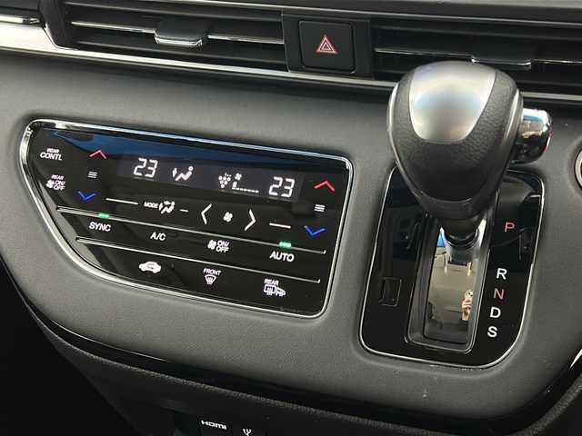 ホンダ オデッセイ ハイブリッド e:HEVアブソルート EX 宮城県 2021(令3)年 6.2万km プラチナホワイトパール 禁煙車/ワンオーナー/ホンダセンシング/・衝突軽減ブレーキ/・アダプティブクルーズコントロール/・ブラインドスポットインフォメーション/・車線維持支援システム/・標識認識機能/全方位カメラ/両側パワースライドドア/電動リアゲート/純正10インチSDナビ/・CD/DVD/BT/USB/HDMI/SD/フルセグTV/前席パワーシート/革巻きステアリング/ステアリングスイッチ/電動パキングスイッチ/純正ドライブレコーダー（F/R）/ビルトインETC2.0/プッシュスタート/スマートキー/スペアキー/LEDヘッドライト/LEDフォグランプ/純正18インチアルミホイール/純正フロアマット/ドアバイザー