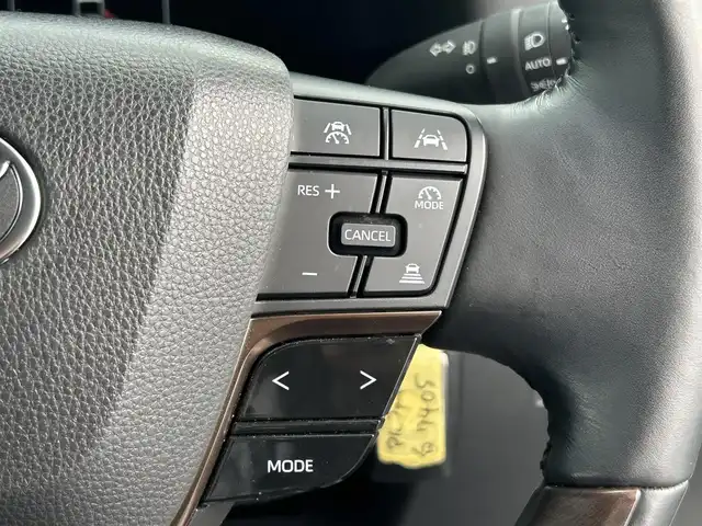 トヨタ アルファードハイブリット Z 大阪府 2024(令6)年 3.2万km プラチナホワイトパールマイカ トヨタセーフティセンス/純正14インチディスプレイオーディオPlus　　　（AppleCarPlay/AndroidAuto/HDMI/USB/Bluetooth/フルセグTV）　/エグゼクティブパワーシート/（合皮シート/シートヒーター/ベンチレーション）/パノラミックビューモニター　/両側パワースライドドア　/左右独立ムーンルーフ /シーケンシャルターンランプ /純正12.1インチ後席モニター /ステアリングヒーター/ワイヤレス充電/前後ドライブレコーダー/デジタルインナーミラー/ブラインドスポットミラー/ヘッドアップディスプレイ/ビルトインETC2.0/三眼LEDヘッドライト/LEDフォグランプ/パワーバックドア/レーダークルーズコントロール/後席オートサンシェード/純正18インチアルミホイール/純正フロアマット