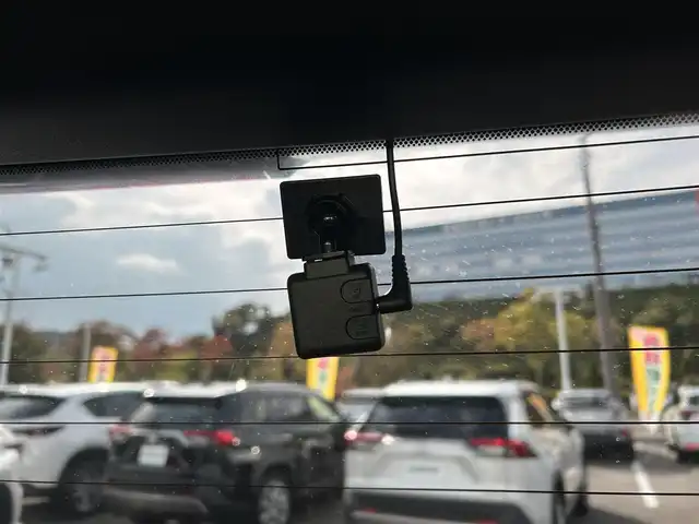 トヨタ アルファードハイブリット Z 大阪府 2024(令6)年 3.2万km プラチナホワイトパールマイカ トヨタセーフティセンス/純正14インチディスプレイオーディオPlus　　　（AppleCarPlay/AndroidAuto/HDMI/USB/Bluetooth/フルセグTV）　/エグゼクティブパワーシート/（合皮シート/シートヒーター/ベンチレーション）/パノラミックビューモニター　/両側パワースライドドア　/左右独立ムーンルーフ /シーケンシャルターンランプ /純正12.1インチ後席モニター /ステアリングヒーター/ワイヤレス充電/前後ドライブレコーダー/デジタルインナーミラー/ブラインドスポットミラー/ヘッドアップディスプレイ/ビルトインETC2.0/三眼LEDヘッドライト/LEDフォグランプ/パワーバックドア/レーダークルーズコントロール/後席オートサンシェード/純正18インチアルミホイール/純正フロアマット