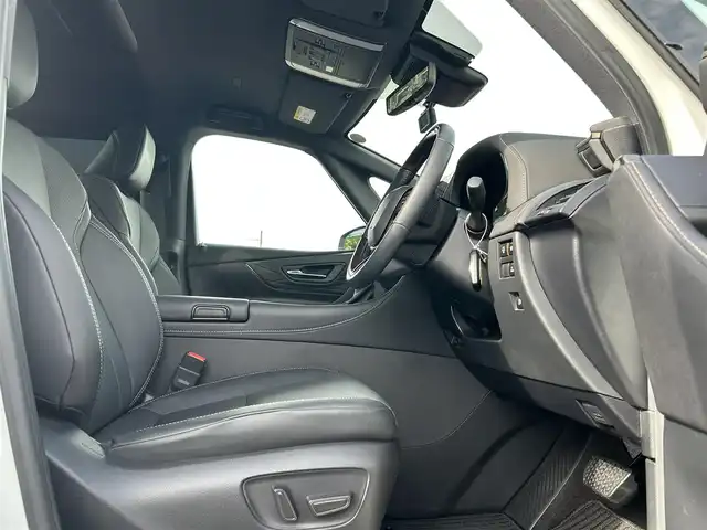 トヨタ アルファードハイブリット Z 大阪府 2024(令6)年 3.2万km プラチナホワイトパールマイカ トヨタセーフティセンス/純正14インチディスプレイオーディオPlus　　　（AppleCarPlay/AndroidAuto/HDMI/USB/Bluetooth/フルセグTV）　/エグゼクティブパワーシート/（合皮シート/シートヒーター/ベンチレーション）/パノラミックビューモニター　/両側パワースライドドア　/左右独立ムーンルーフ /シーケンシャルターンランプ /純正12.1インチ後席モニター /ステアリングヒーター/ワイヤレス充電/前後ドライブレコーダー/デジタルインナーミラー/ブラインドスポットミラー/ヘッドアップディスプレイ/ビルトインETC2.0/三眼LEDヘッドライト/LEDフォグランプ/パワーバックドア/レーダークルーズコントロール/後席オートサンシェード/純正18インチアルミホイール/純正フロアマット