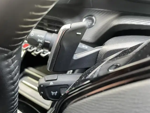 プジョー ２０８ スタイル 道央・札幌 2020(令2)年 5万km ビアンカホワイト ワンオーナー/純正ディスプレイオーディオ(FM、AM、BT、USB)/全方位カメラ/アダプティブクルーズコントロール/コーナーセンサー(F/R)/レーンキープアシスト/パドルシフト/社外ドライブレコーダー(F/R)/オートライト/置くだけ充電/純正16インチAW(スタッドレス)/夏タイヤ積込(純正16インチAW)/プッシュスタート/スマートキー/ETC/スペアキー×1