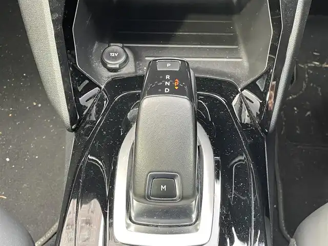 プジョー ２０８ スタイル 道央・札幌 2020(令2)年 5万km ビアンカホワイト ワンオーナー/純正ディスプレイオーディオ(FM、AM、BT、USB)/全方位カメラ/アダプティブクルーズコントロール/コーナーセンサー(F/R)/レーンキープアシスト/パドルシフト/社外ドライブレコーダー(F/R)/オートライト/置くだけ充電/純正16インチAW(スタッドレス)/夏タイヤ積込(純正16インチAW)/プッシュスタート/スマートキー/ETC/スペアキー×1