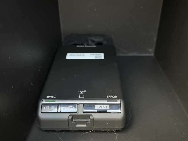 スバル インプレッサ ＸＶ 1．6i－L アイサイト 岐阜県 2019(令1)年 6万km クールグレーカーキ 登録時走行距離59569km/純正８型ナビ/フルセグＴＶ/バック、サイドカメラ/４ＷＤ/ＭＴ付きＡＴ/パドルシフト/クルーズコントロール/ドライブレコーダー/ドアバイザー/純正フロアマット/純正アルミホイール/ＵＳＢ/スマートキー/スペアキー/ABS/横滑り防止装置/コーナーセンサー/レーンキープアシスト/盗難防止装置/オートライト/オートマチックハイビーム/LEDヘッドライト/エアバッグ/衝突被害軽減システム