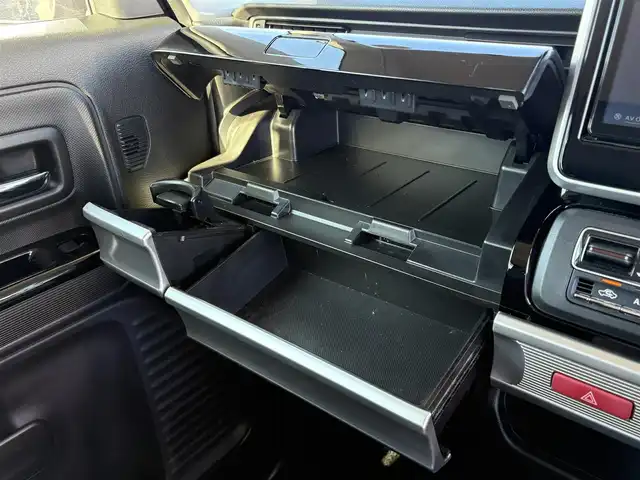 スズキ スペーシア カスタム HYBRID XS 大分県 2021(令3)年 4.6万km フェニックスレッドパール/ブルーイッシュブラックパール ・ナビ(CD/DVD/SDUSB)/・バックカメラ/・両側パワースライドドア/・衝突軽減ブレーキ/・レーンキープアシスト/・コーナーセンサー/・レーダークルーズコントロール/・オートハイビーム/・運転席シートヒーター/・フルフラットシート/・ドライブレコーダー/・ETC/・スマートキー/・プッシュスタートボタン/・純正アルミホイール