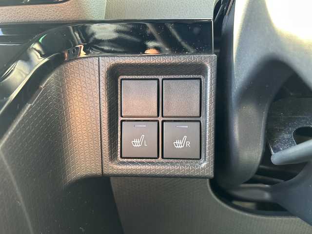 ダイハツ タント カスタム RS 福岡県 2019(令1)年 1万km ブラックマイカメタリック/ファイアークォーツレッドメタリック 2トーン ワンオーナー/純正9インチナビ/　（AM/FM/CD/DVD/iPod/SD/BT/HDMI/TV）/アラウンドビュー/両側パワースライドドア/スマートアシスト/　・横滑り防止装置/　・衝突被害軽減システム/純正ドライブレコーダー（前後）/運転席ロングスライド/シートヒーター（D席＋N席）/コーナーセンサー（前後）/ETC/LEDライト/フォグランプ/ステアリングスイッチ/電格ミラー/純正マット/ドアバイザー