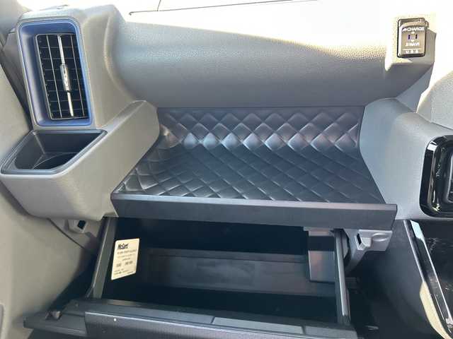 ダイハツ タント カスタム RS 福岡県 2019(令1)年 1万km ブラックマイカメタリック/ファイアークォーツレッドメタリック 2トーン ワンオーナー/純正9インチナビ/　（AM/FM/CD/DVD/iPod/SD/BT/HDMI/TV）/アラウンドビュー/両側パワースライドドア/スマートアシスト/　・横滑り防止装置/　・衝突被害軽減システム/純正ドライブレコーダー（前後）/運転席ロングスライド/シートヒーター（D席＋N席）/コーナーセンサー（前後）/ETC/LEDライト/フォグランプ/ステアリングスイッチ/電格ミラー/純正マット/ドアバイザー