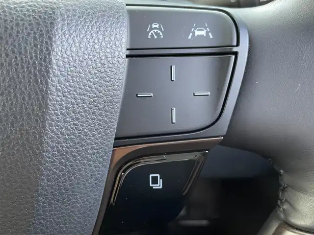 トヨタ ヴェルファイア ハイブリット Z プレミア 熊本県 2024(令6)年 1.1万km プラチナホワイトパールマイカ モデリスタエアロ/ワンオーナー/左右独立ムーンルーフ/革シート/プッシュスタート/純正ナビ/全方位カメラ/ビルトインETC/純正フリップダウンモニター/純正19インチAW/両側パワースライドドア/パワーバックドア/レーダークルーズ/パドルシフト/1列目・2列目パワーシート・右前席シートメモリー/1列目・2列目シートヒーター・エアーシート/ステアリングヒーター/LEDヘッドライト/オートライト/フォグライト/前後コーナーセンサー/横滑り防止装置/ウィンカーミラー/純正フロアマット/純正ドアバイザー/新車保証書/取扱説明書/スマートスペアキー×1本