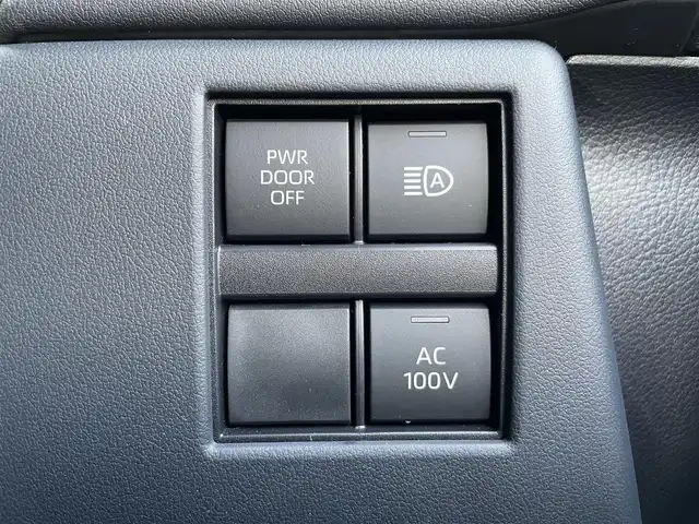 トヨタ ヴェルファイア ハイブリット Z プレミア 熊本県 2024(令6)年 1.1万km プラチナホワイトパールマイカ モデリスタエアロ/ワンオーナー/左右独立ムーンルーフ/革シート/プッシュスタート/純正ナビ/全方位カメラ/ビルトインETC/純正フリップダウンモニター/純正19インチAW/両側パワースライドドア/パワーバックドア/レーダークルーズ/パドルシフト/1列目・2列目パワーシート・右前席シートメモリー/1列目・2列目シートヒーター・エアーシート/ステアリングヒーター/LEDヘッドライト/オートライト/フォグライト/前後コーナーセンサー/横滑り防止装置/ウィンカーミラー/純正フロアマット/純正ドアバイザー/新車保証書/取扱説明書/スマートスペアキー×1本