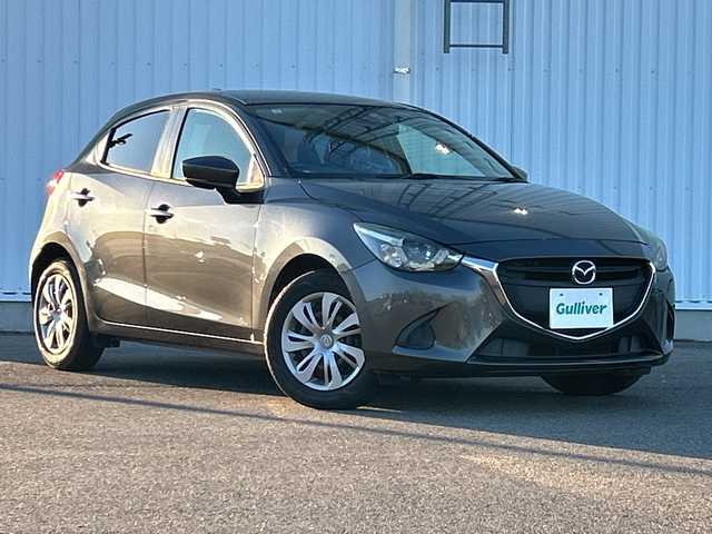 マツダ デミオ 13S 愛媛県 2017(平29)年 3.7万km マシーングレープレミアムM 純正ナビ　/Ｂｌｕｅｔｏｏｔｈ　/バックカメラ　/ドライブレコーダー　/ブラインドスポットモニター　/オートＬＥＤライト　/シートヒーター　/ステアリングスイッチ　/スマートキー　/スペアキー/ＥＴＣ　/純正フロアマット