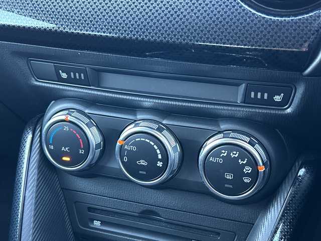 マツダ デミオ 13S 愛媛県 2017(平29)年 3.7万km マシーングレープレミアムM 純正ナビ　/Ｂｌｕｅｔｏｏｔｈ　/バックカメラ　/ドライブレコーダー　/ブラインドスポットモニター　/オートＬＥＤライト　/シートヒーター　/ステアリングスイッチ　/スマートキー　/スペアキー/ＥＴＣ　/純正フロアマット