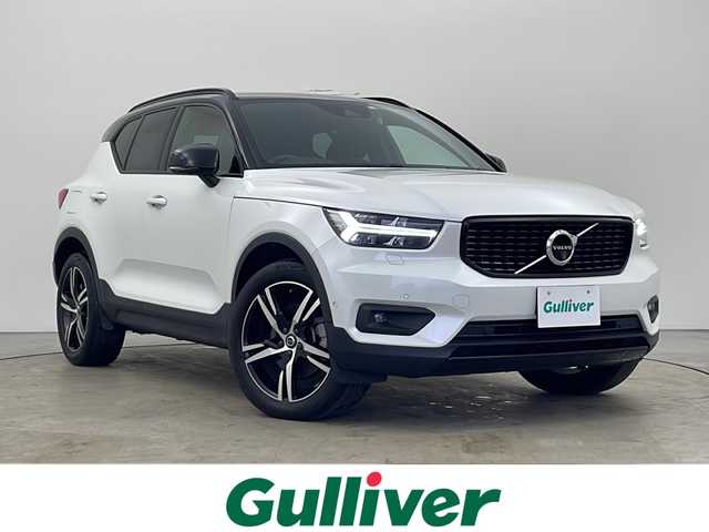 ボルボ ＸＣ４０ B4 AWD Rデザイン 秋田県 2020(令2)年 2.9万km クリスタルホワイトP 4WD/純正ナビ/（FM/フルセグTV/Bluetooth）/全方位カメラ/ハーフレザーシート/ルーフレール/レーンキープアシスト/レーダークルーズコントロール/ブラインドスポットモニター/コーナーセンサー（前後）/コーナリングライト/アクティブ・ベンディング・ライト/ロードサインインフォメーション/ハーマンカードンスピーカー/衝突軽減装置/自動駐車システム/自動発射システム/ビルトインETC/ドライブレコーダー（前後）/全席シートヒーター/前席パワーシート/D席シートメモリー/パワーリアゲート/LEDライト/フォグランプ/オートライト/オートマチックハイビーム/電動格納ミラー/スマートキー/プッシュスタート/純正フロアマット/純正アルミホイール