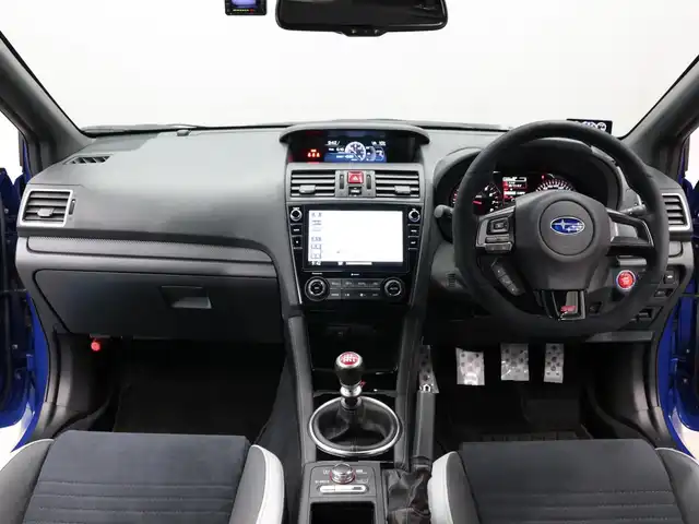 スバル ＷＲＸ ＳＴＩ EJ20 Final edition full package 三重県 2020(令2)年 0.9万km WRブルーパール OPフルパッケージ/・リアビークルディテクション/・フロント/サイドビューモニター/・ハイビームアシスト/・ウェルカムライティング/・RECARO製フロントシート/・パワーシート(助手席)/純正8インチメモリナビ ・フルセグTV/・DVD再生可/・Bluetooth/バックカメラ/ユピテルドライブレコーダー/前席パワーシート/シートヒーター /ビルトインETC/純正BBS製7本Y字スポークゴールド塗装アルミホイール/STiフロント/サイドアンダースポイラー/brembo製18インチブレーキ(フロント対向6ポッド/リア対向2ポッド)/「STi」ロゴ入シルバー塗装キャリパー/ブラックドアミラー(ヒーター/LED式ウインカー付)/「STi」エンブレム付ブラックサイドガーニッシュ/サイドシルスポイラー/大型ウイングタイプリアスポイラー/チェリーレッドストライプ入ディフューザー付リアバンパー(サイドグリル付)/リアフォグランプ/LEDヘッドランプ/・オートライト/ハイビームアシスト/ヘッドランプウォッシャー/プッシュエンジンスタート/スマートキー×2/新車時保証書/取扱説明書