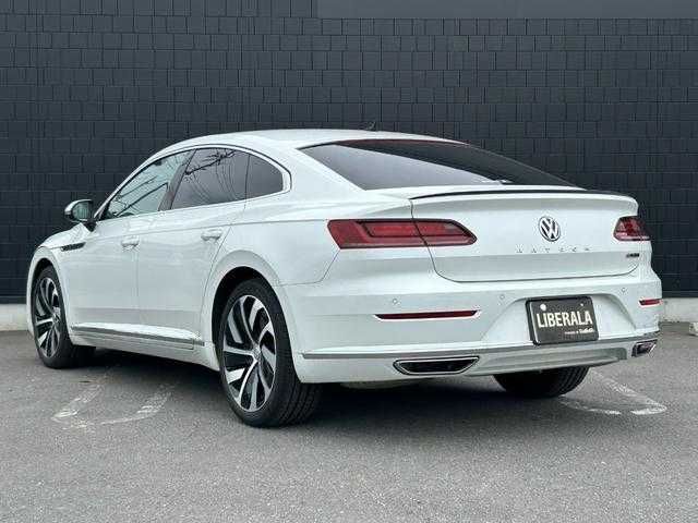 フォルクスワーゲン アルテオン Rライン 4M 埼玉県 2018(平30)年 4.8万km オリックスホワイトパールエフェクト 黒革/純正SDナビ/(USB/フルセグ)/バックカメラ/アダプティブクルーズコントロール/シートヒーター/純正１９インチアルミホイール/オートバックドア/ＬＥＤヘッドライト/ETC