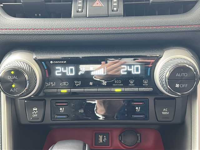 トヨタ ＲＡＶ４ HV アドベンチャー オフロードPKGⅡ 福島県 2024(令6)年 1.3万km スーパーホワイトⅡ 登録時走行距離：12221ｋｍ/ワンオーナー/純正メーカーナビ/(AM/FM/BT/フルセグTV)/衝突軽減システム/ブラインドスポットモニター/レインクリアリングブルーミラー/レーンディパーチャーアラート/追従クルーズコントロール/パノラミックビューモニター/ETC2.0/電動リアゲート/オートライト/オートマチックハイビーム/本革シート/純正LEDフォグ/純正AW/電格ミラー/プッシュスタート/シートヒーター/NanoeX/横滑り防止/ドラレコ/運転モード切替/AC１００V/サイドバイザー/ステアリングヒーター/コーナーセンサー/パワーシート/メモリーシート/ウィンカーミラー/スペアキー/保証書/取扱説明書