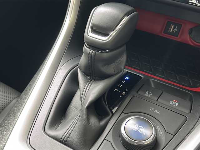 トヨタ ＲＡＶ４ HV アドベンチャー オフロードPKGⅡ 福島県 2024(令6)年 1.3万km スーパーホワイトⅡ 登録時走行距離：12221ｋｍ/ワンオーナー/純正メーカーナビ/(AM/FM/BT/フルセグTV)/衝突軽減システム/ブラインドスポットモニター/レインクリアリングブルーミラー/レーンディパーチャーアラート/追従クルーズコントロール/パノラミックビューモニター/ETC2.0/電動リアゲート/オートライト/オートマチックハイビーム/本革シート/純正LEDフォグ/純正AW/電格ミラー/プッシュスタート/シートヒーター/NanoeX/横滑り防止/ドラレコ/運転モード切替/AC１００V/サイドバイザー/ステアリングヒーター/コーナーセンサー/パワーシート/メモリーシート/ウィンカーミラー/スペアキー/保証書/取扱説明書