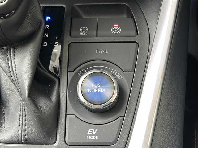 トヨタ ＲＡＶ４ HV アドベンチャー オフロードPKGⅡ 福島県 2024(令6)年 1.3万km スーパーホワイトⅡ 登録時走行距離：12221ｋｍ/ワンオーナー/純正メーカーナビ/(AM/FM/BT/フルセグTV)/衝突軽減システム/ブラインドスポットモニター/レインクリアリングブルーミラー/レーンディパーチャーアラート/追従クルーズコントロール/パノラミックビューモニター/ETC2.0/電動リアゲート/オートライト/オートマチックハイビーム/本革シート/純正LEDフォグ/純正AW/電格ミラー/プッシュスタート/シートヒーター/NanoeX/横滑り防止/ドラレコ/運転モード切替/AC１００V/サイドバイザー/ステアリングヒーター/コーナーセンサー/パワーシート/メモリーシート/ウィンカーミラー/スペアキー/保証書/取扱説明書